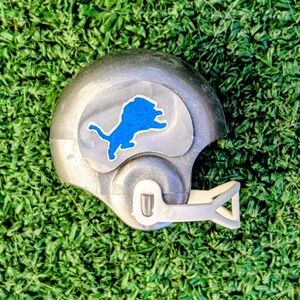 Vintage Hard Plastic DETROIT LIONS Mini Gumball Toy Charm Football Helmet OPI
